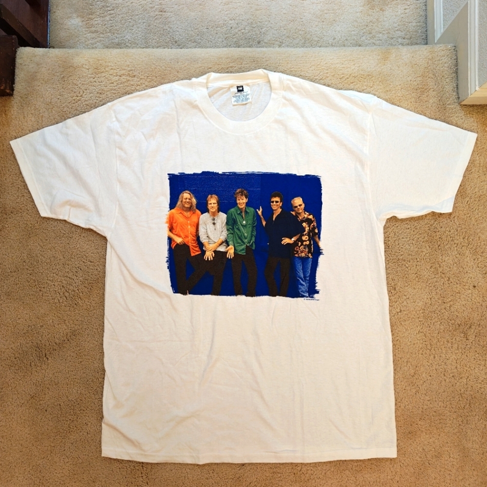 Vintage 1998 REO Speedwagon North American Tour Concert Band T-shirt.